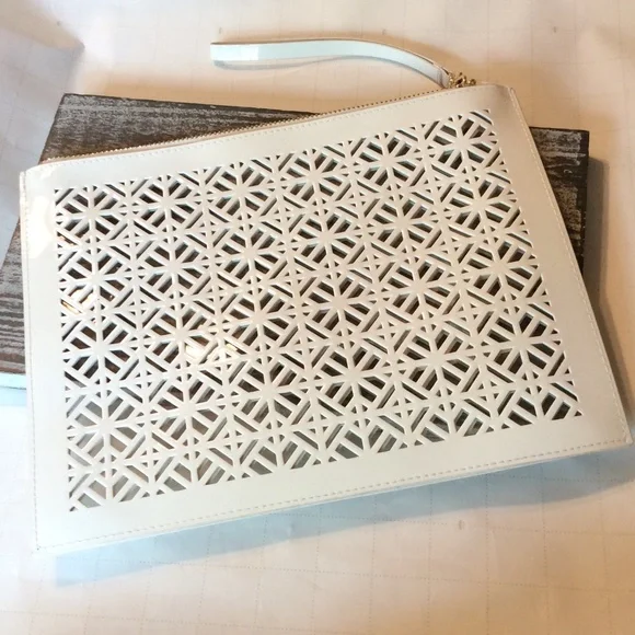 Tory Burch White PVC Cutout Clutch/Wristlet - Picture 2 of 7